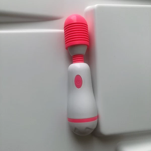 Máy mát xa điểm G Xuannai nhỏ xinh giá rẻ pin sạc