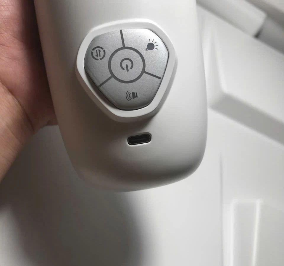 Âm đạo giả tự động xoay - thụt- rên có đèn