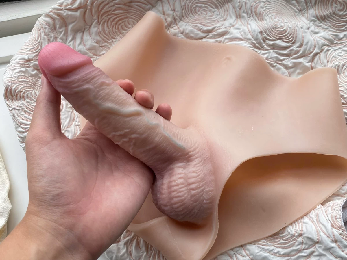 Quần dương vật giả size nhỏ đặc ruột mềm mại