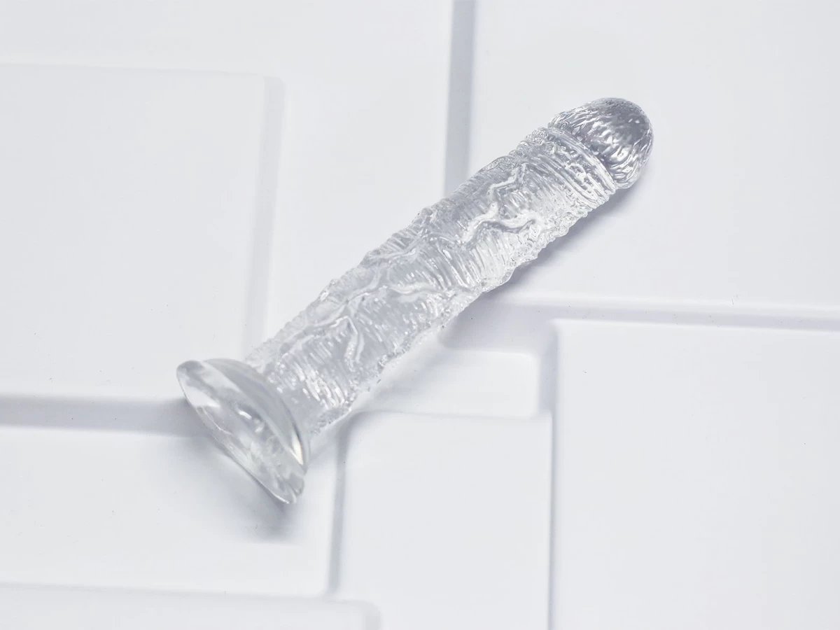 Dương vật giả c&oacute; đế trong suốt cực sướng size trung