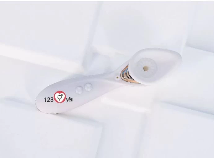 Máy mát xa âm đạo YEAIN Scent Wave với công nghệ hút và rung đỉnh cao