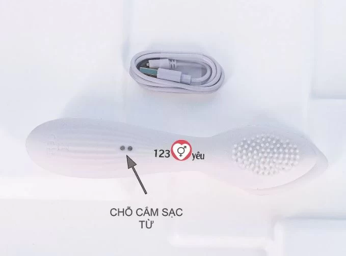 Máy mát xa âm đạo YEAIN Scent Wave với công nghệ hút và rung đỉnh cao