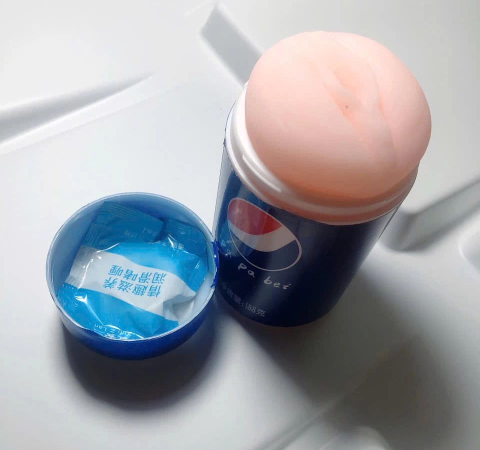 Cốc âm đạo giả ngụy trang lon Pepsi